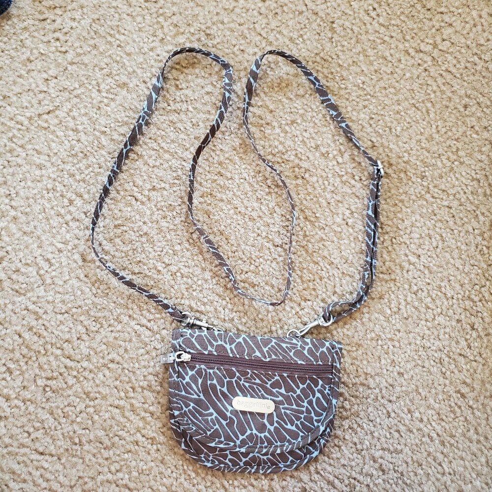 HIPPIE PURSE by Baggallini in NEW CONDITION. - Picture 1 of 5